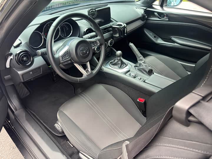 Mazda MX-5 2023 2.0 L MT — фото 8