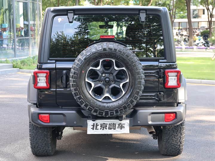 Jeep Wrangler — фото 6