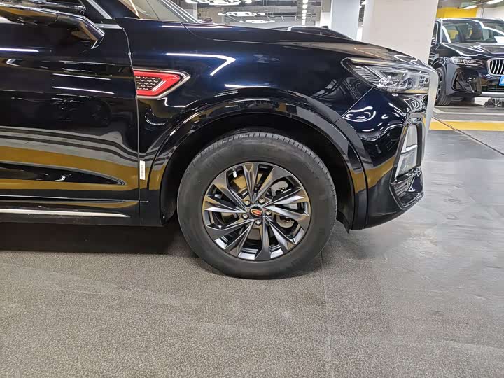 Hongqi HS5 2023 2.0 T Pro — фото 18