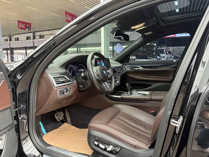 BMW 7-Series 2018 730 Li Leading M — фото 13