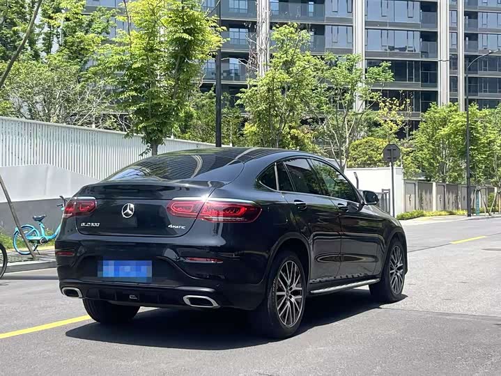 Mercedes-Benz GLC 2020 GLC 300 4 MATIC SUV — фото 5