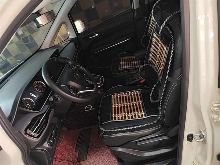 Trumpchi M6 2021 270 T DCT ( ) — фото 15