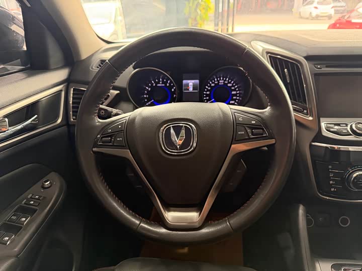 Changan CS75 2016 1.8 T ATElite IV — фото 13
