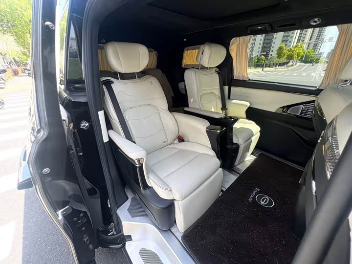 Trumpchi M8 2023 400 T — фото 8