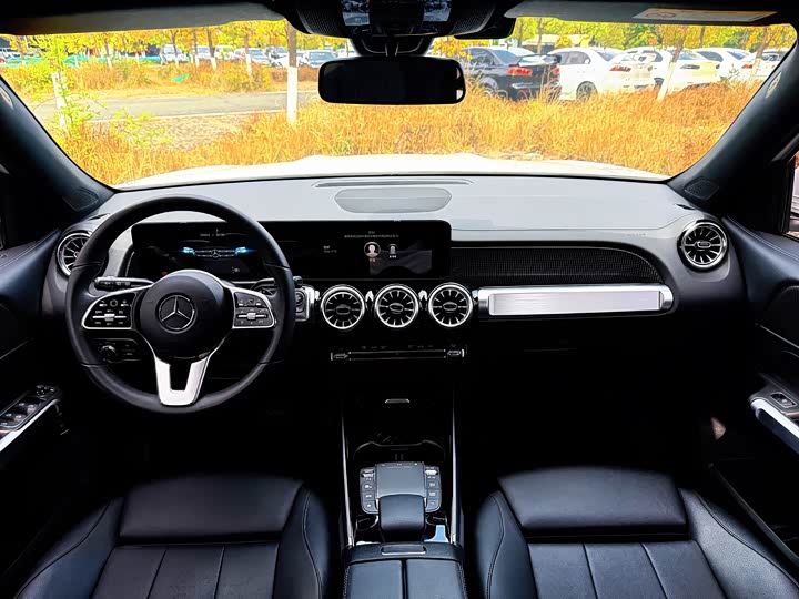 Mercedes-Benz GLB 2021 GLB 200 — фото 22