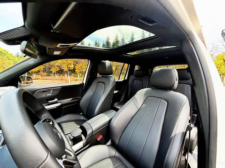 Mercedes-Benz GLB 2021 GLB 200 — фото 31