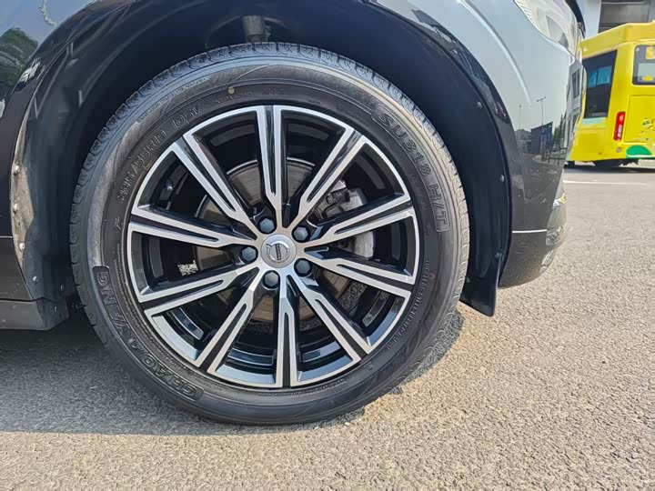 Volvo XC60 2020 T 5 4 WD — фото 15