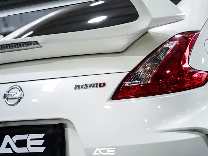 Nissan 370 2015 3.7 L NISMO — фото 8