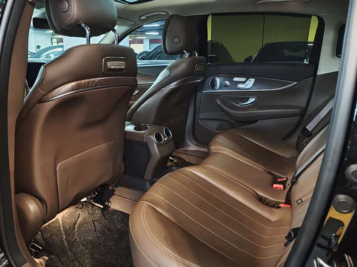 Mercedes-Benz E-Class 2020 E 300 L Luxury — фото 11
