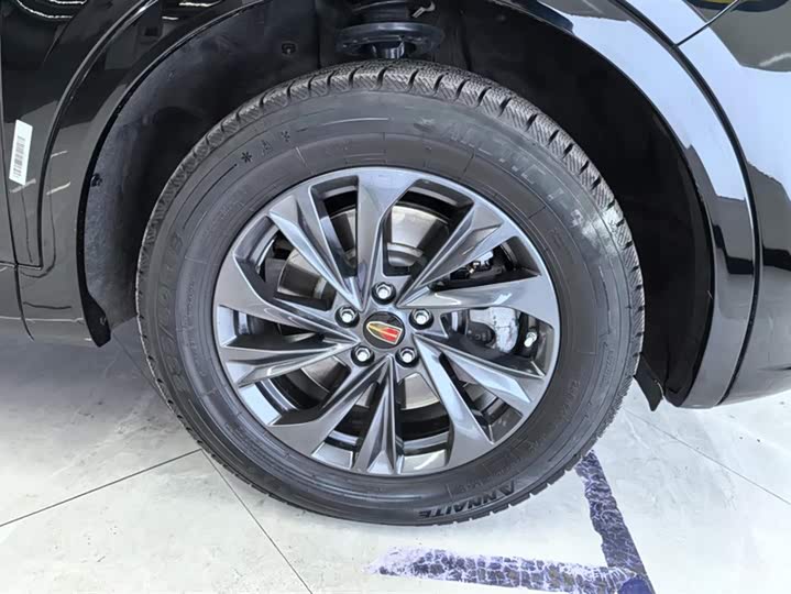 Hongqi HS5 2023 2.0 T Pro — фото 6