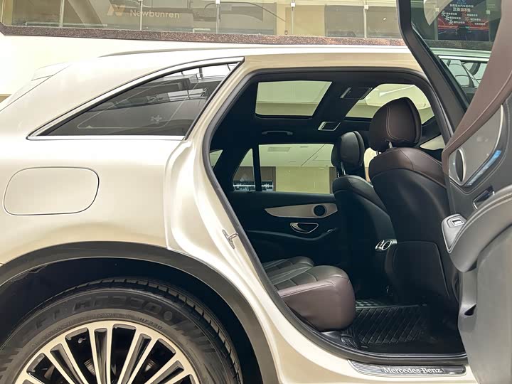 Mercedes-Benz GLC 200 L 4MATIC — фото 8