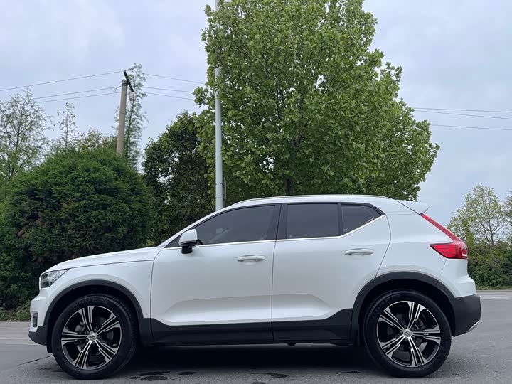 Volvo XC40 2021 T 4 WD — фото 4