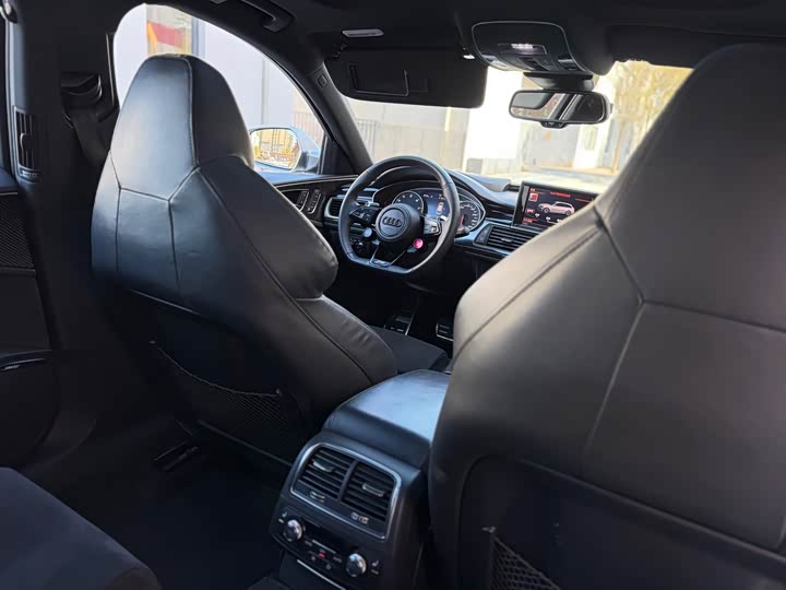 Audi RS6 2016 RS 6 4.0 T Avant — фото 22
