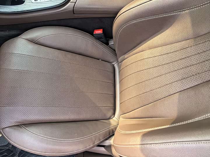 Mercedes-Benz E-Class 2023 E 300 L Luxury — фото 9