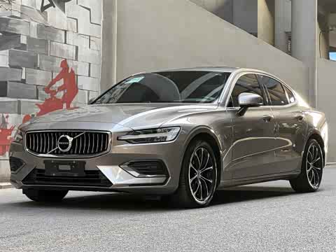 Volvo S60 2022 B 4 — фото 15