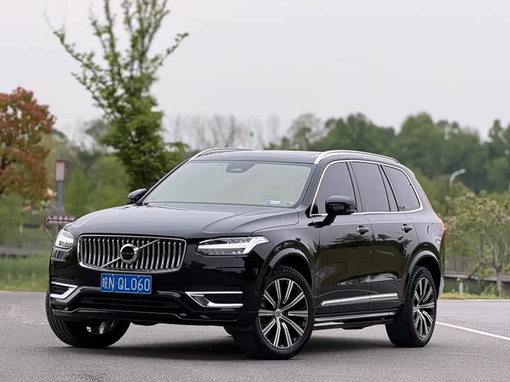 Volvo XC90 2023 B 5 — фото 1