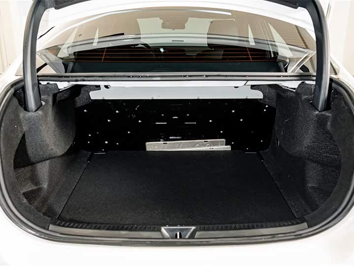 Mercedes-Benz A-Class 2024 A 180 L — фото 24