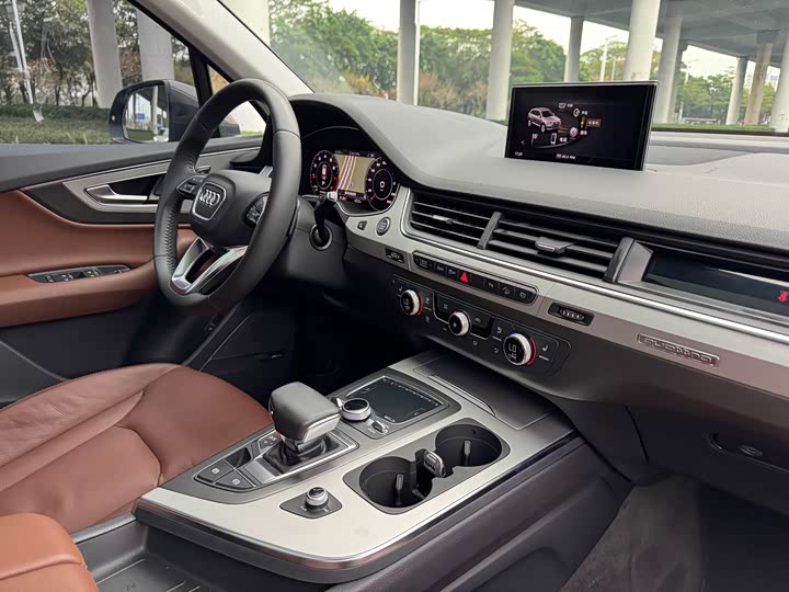 Audi Q7 2018 40 TFSI Comfort — фото 7