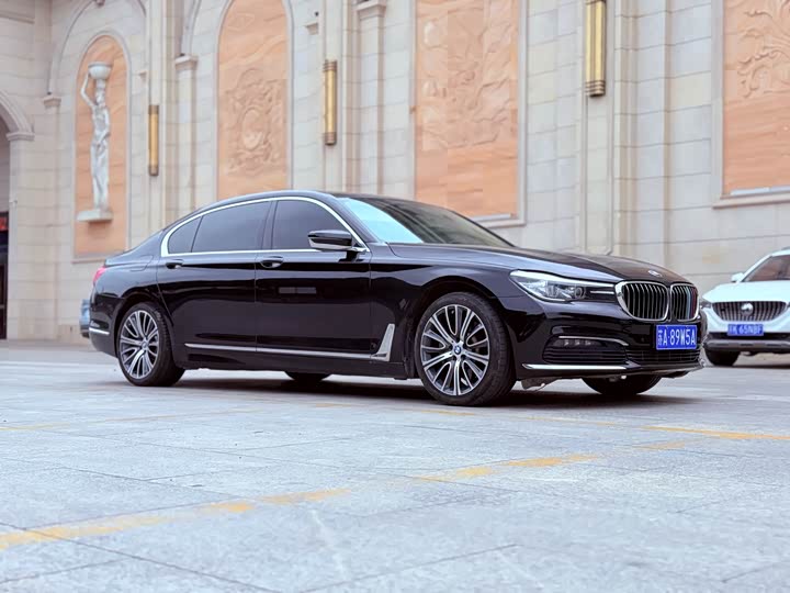BMW 7 Series 730Li продвинутая — фото 3
