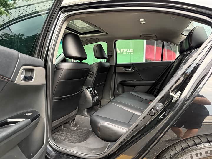 Honda 2016 Hybrid 2.0 L — фото 10