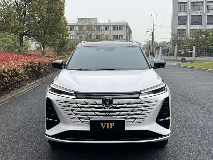 Changan CS75 PLUS 2023 1.5 T ATPremium — фото 3