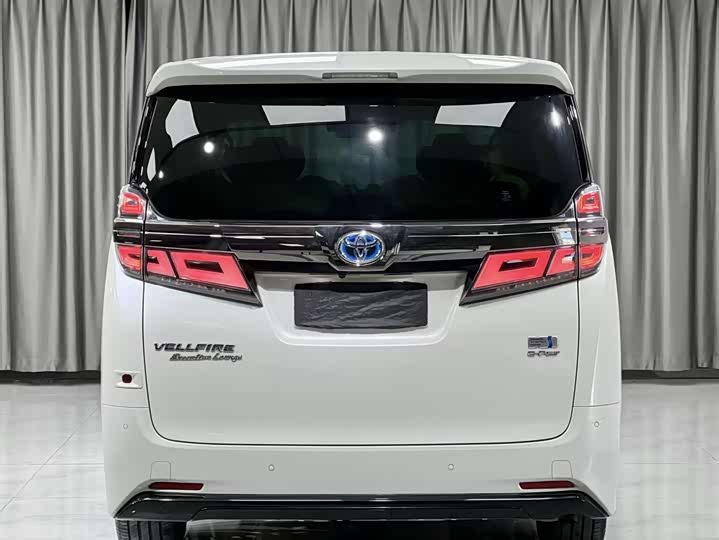 Toyota Vellfire — фото 11