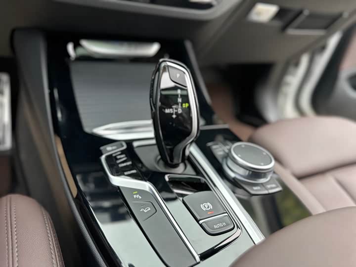 BMW X3 2021 x Drive 25i — фото 8
