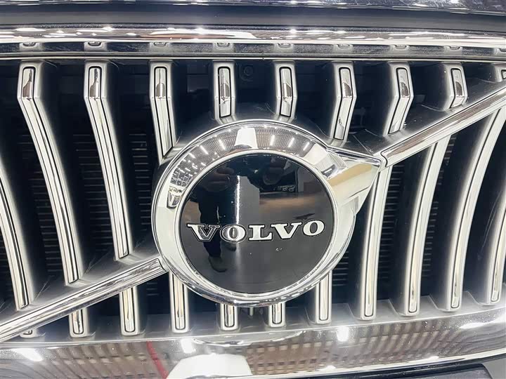 Volvo XC90 2021 B 5 — фото 24