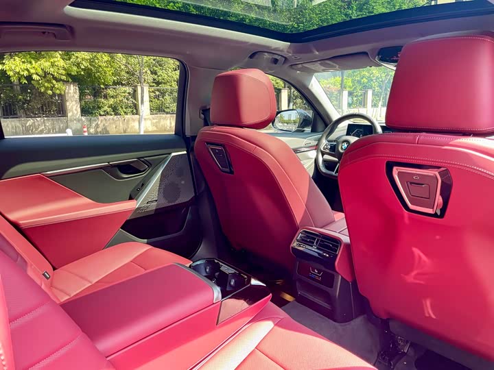 BMW 5-Series 2025 530 Li Leading M — фото 15