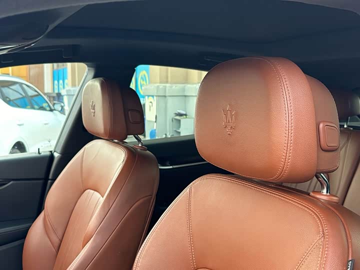 Maserati Levante 2018 3.0 T — фото 12