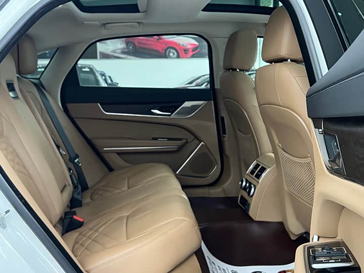 Jaguar XFL 2023 XFL 2.0 T P 250 2 WD — фото 11