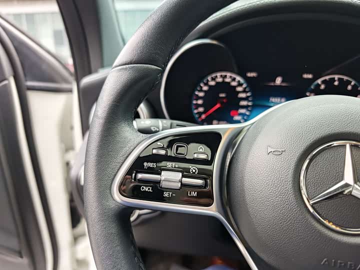Mercedes-Benz GLC 2022 GLC 260 L 4 MATIC Luxury — фото 9