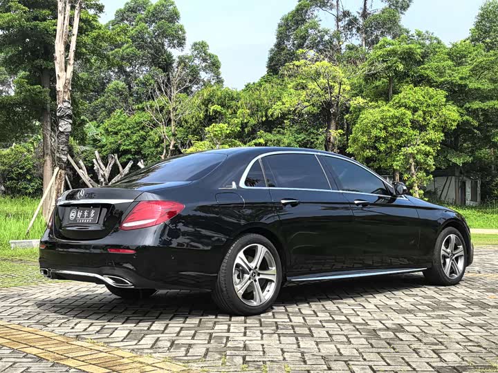 Mercedes-Benz E-Class 2020 E 260 L Sport — фото 5