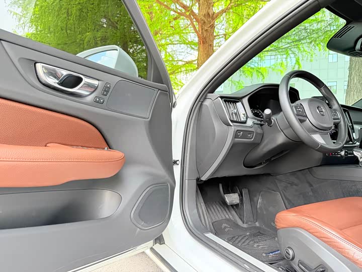 Volvo S60 2020 T 4 — фото 11