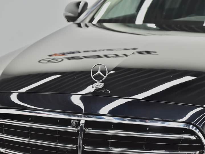 Mercedes-Benz E-Class 2022 E 300 L Luxury — фото 33