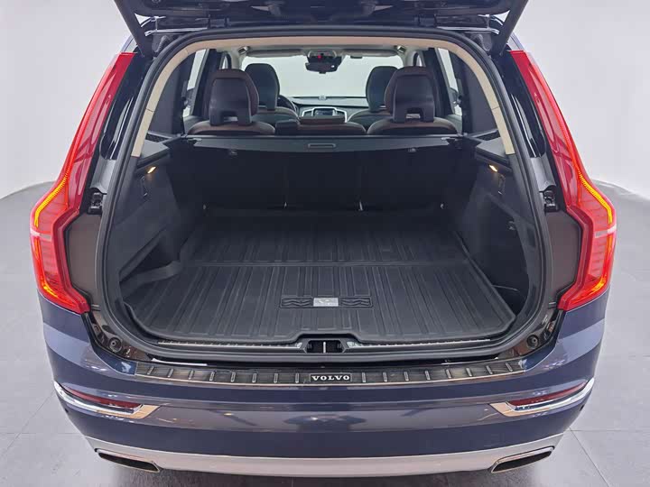 Volvo XC90 2019 T 5 V — фото 14