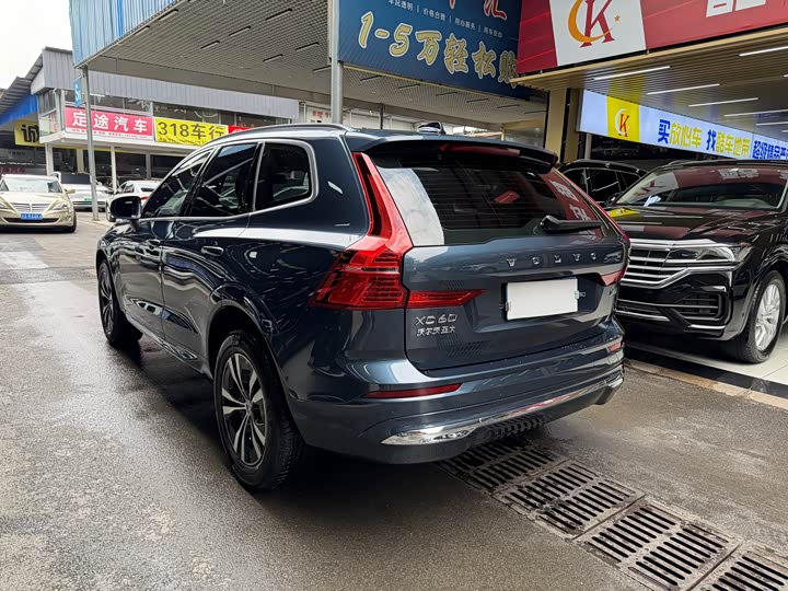 Volvo XC60 2022 B 5 4 WD — фото 4