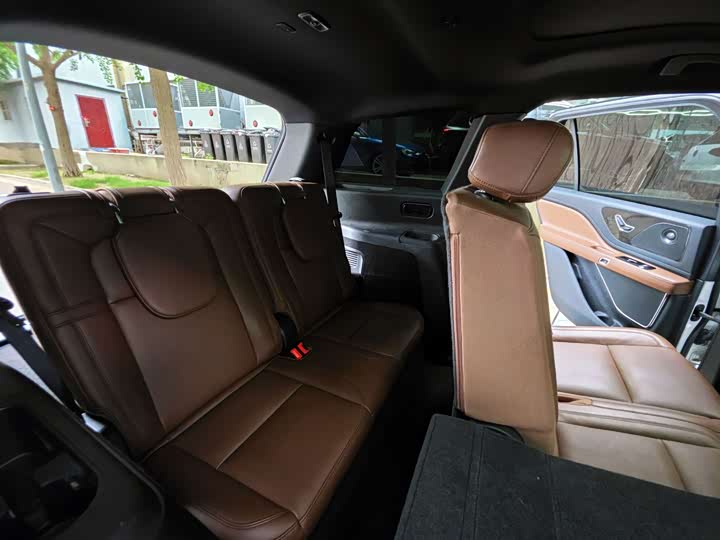Lincoln Aviator — фото 10