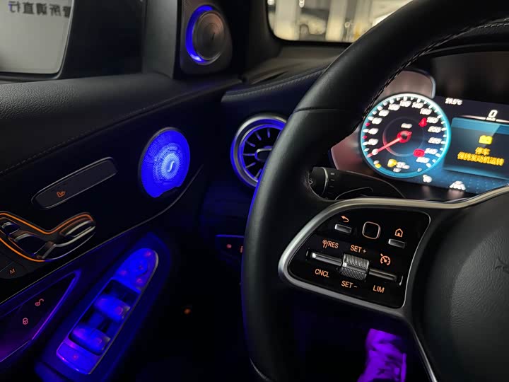 Mercedes-Benz GLC 2022 GLC 300 4 MATIC SUV — фото 11