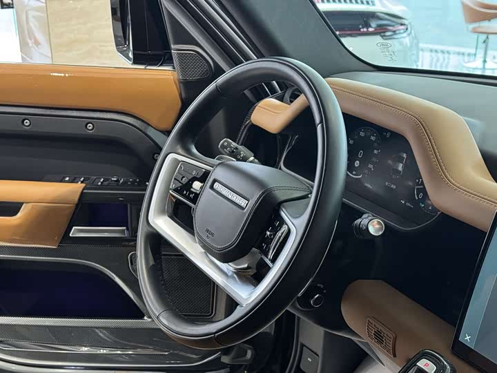 Land Rover Defender — фото 18