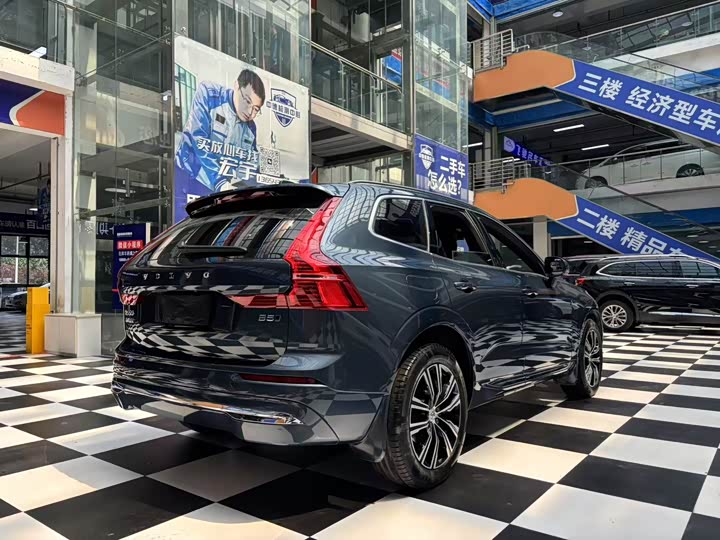 Volvo XC60 2022 B 5 4 WD — фото 17