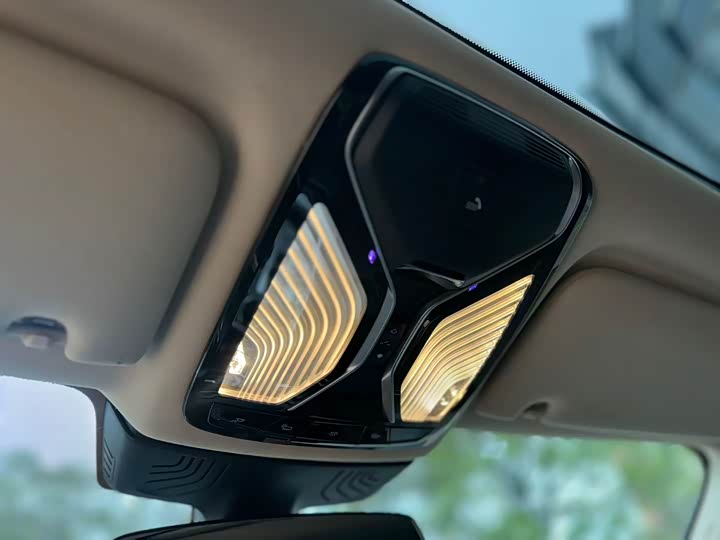 BMW 7 Series 740Li продвинутая — фото 12