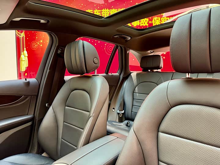 Mercedes-Benz GLC 2018 GLC 260 4 MATIC Luxury — фото 9