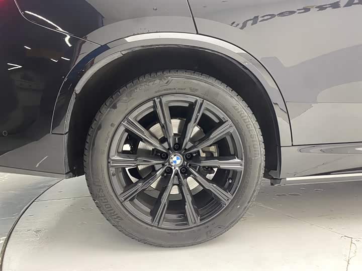 BMW X5 2019 x Drive 40i M — фото 11