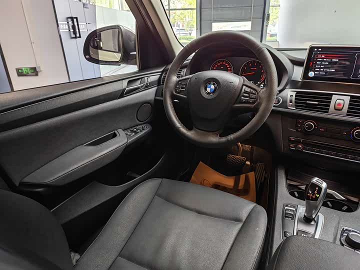BMW X3 2016 s Drive 20i — фото 12