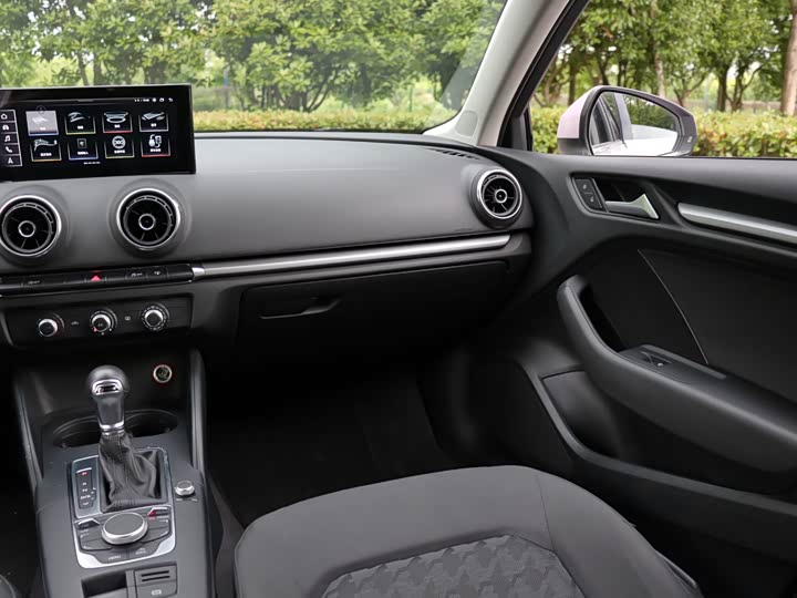Audi A3 2016 Limousine 35 TFSI — фото 21