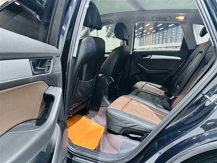 Audi Q5 2016 40 TFSI — фото 18