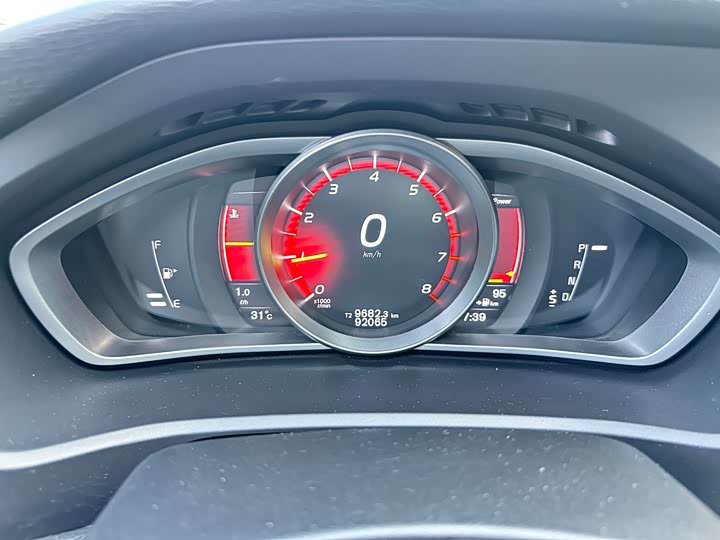Volvo V 40 2019 T 3 — фото 10