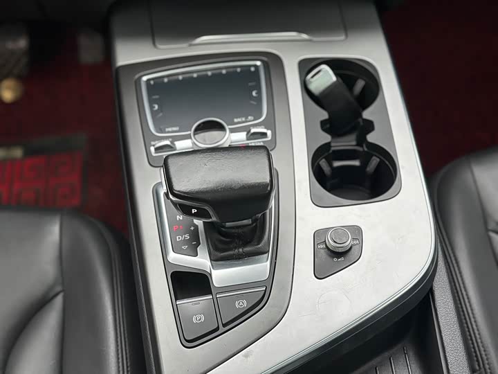 Audi Q7 2016 45 TFSI — фото 24