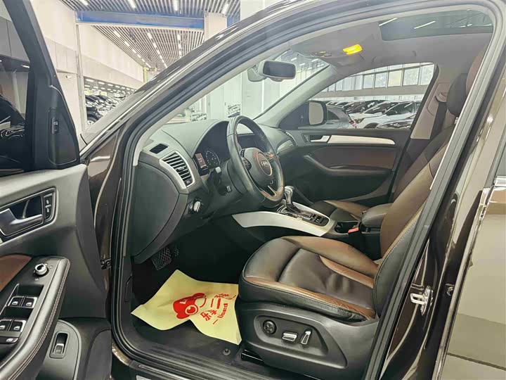 Audi Q5 2017 Plus 40 TFSI — фото 11
